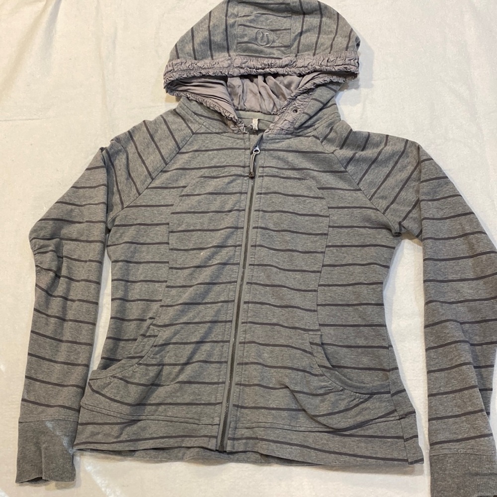 Lululemon Women’s Size 12 Striped Zip Up Hooded Jacket